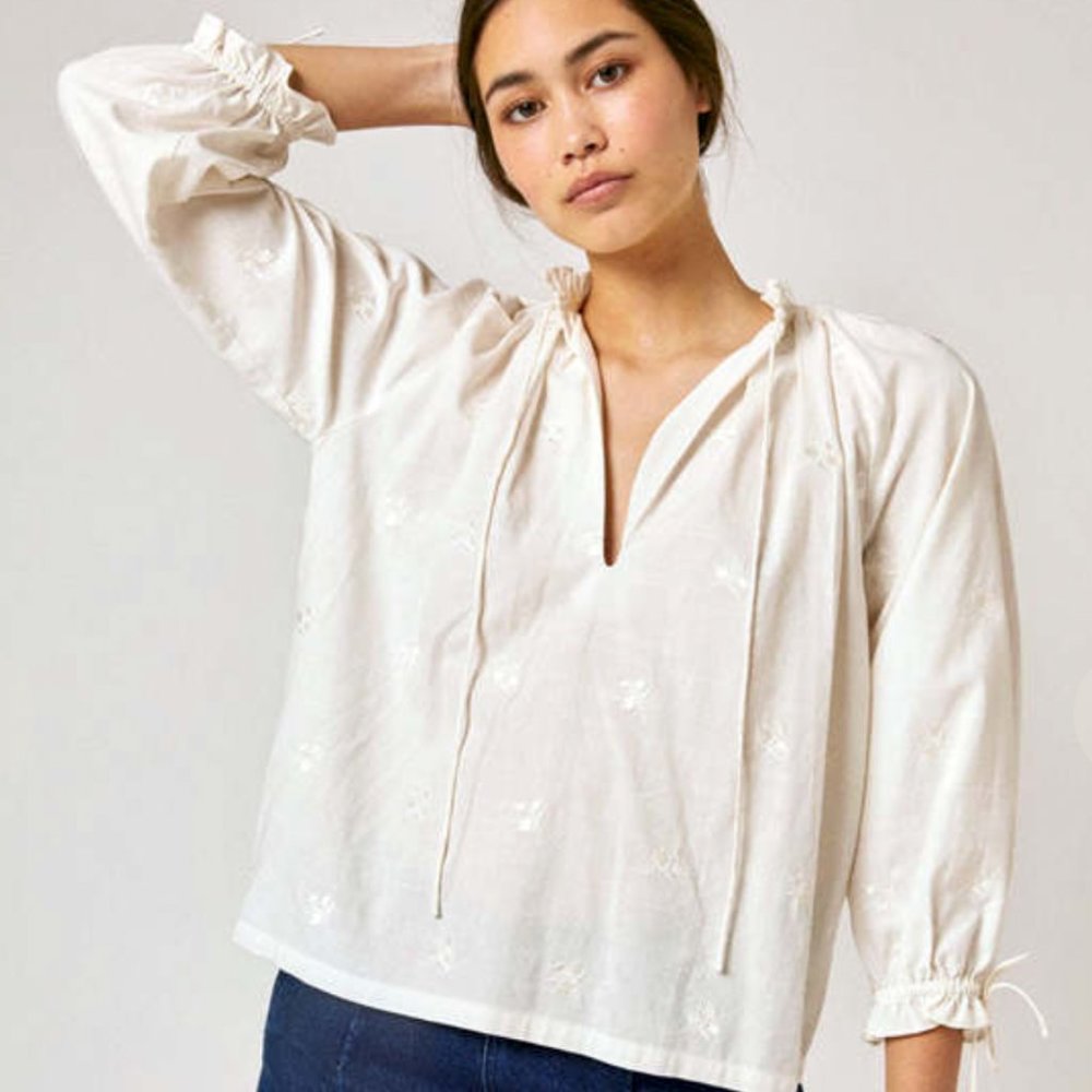Sideline White Floral Embroidered Blouse